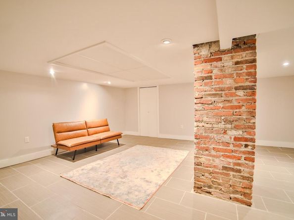 1035 Bainbridge Street B, Philadelphia PA 19147