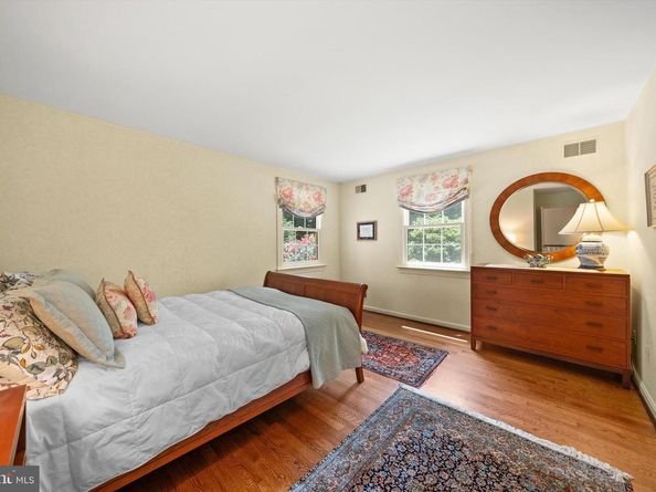 7707 Crossover Drive, Mclean VA 22102