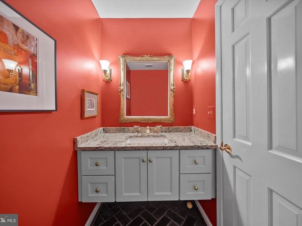 7707 Crossover Drive, Mclean VA 22102