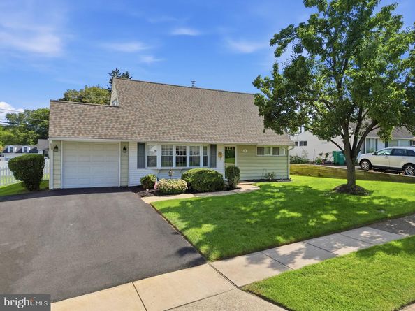 181 Lower Orchard Drive, Levittown PA 19056