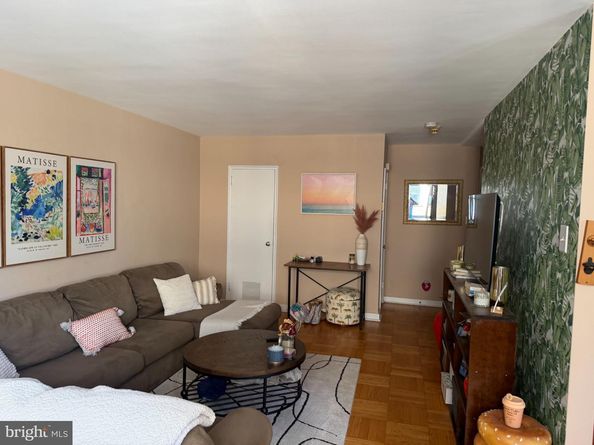 2601 Pennsylvania Avenue 325, Philadelphia PA 19130