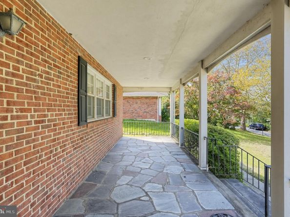 650 Hendren Street, Philadelphia PA 19128