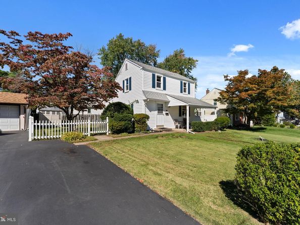 721 Thorndale Road, Aldan PA 19018
