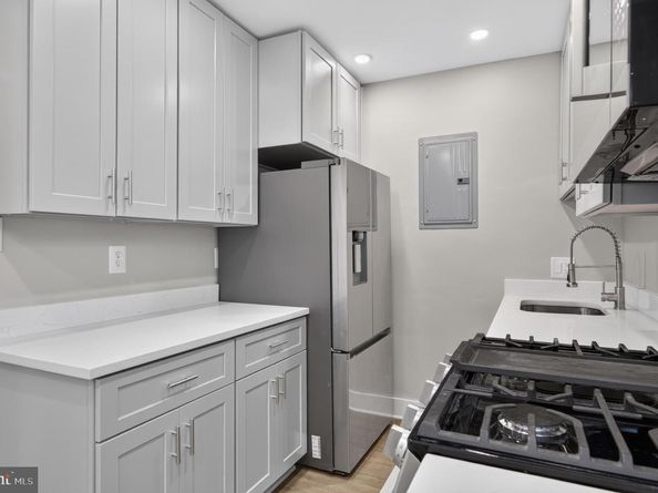 2026 N Vermont Street 301, Arlington VA 22207