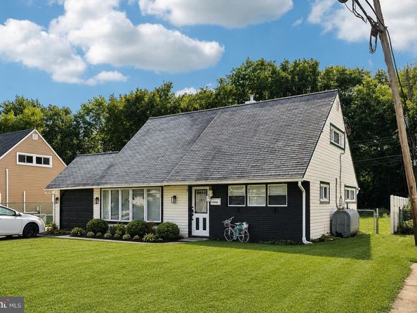 85 Kingwood Lane, Levittown PA 19055