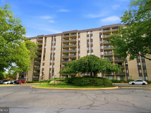 6001 Arlington Boulevard 423, Falls Church VA 22044