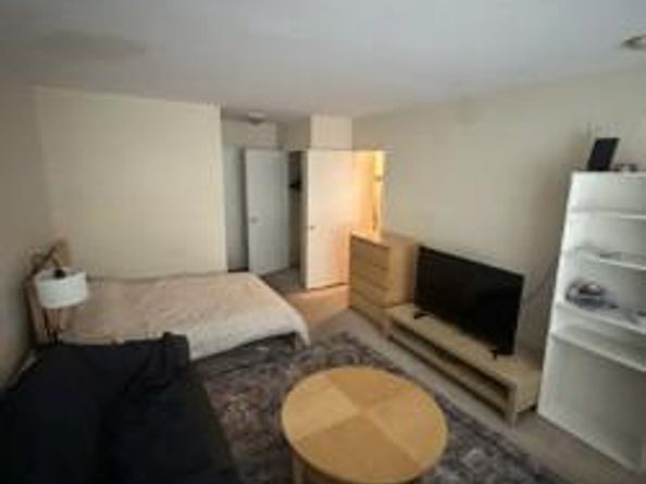 1111 Arlington Boulevard W244, Arlington VA 22209