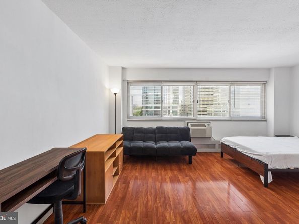 2101 Chestnut Street 723, Philadelphia PA 19103