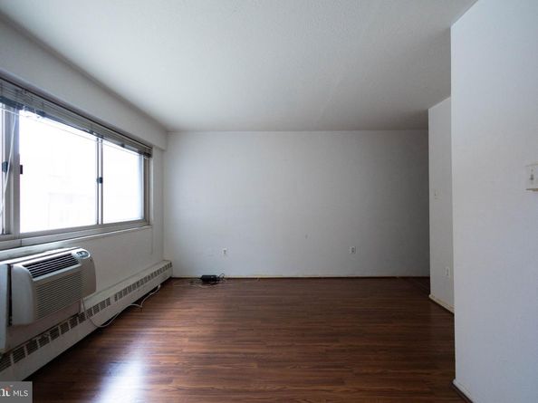 2101 Chestnut Street 401, Philadelphia PA 19103
