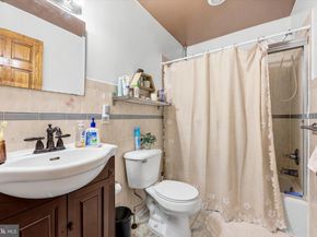 1317 South Street, Philadelphia PA 19147