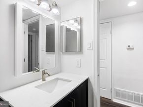 1215 South Street A, Philadelphia PA 19147