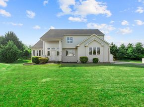 936 Longwood Court, Chalfont PA 18914