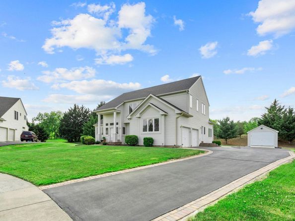936 Longwood Court, Chalfont PA 18914