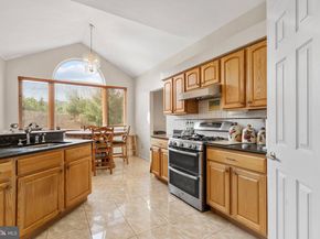 936 Longwood Court, Chalfont PA 18914