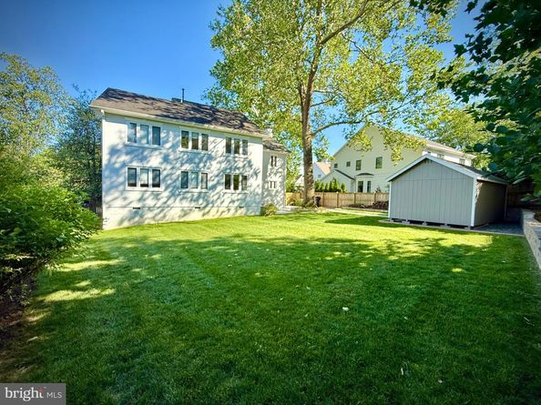 6111 35TH Street N, Arlington VA 22213