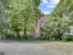 953 S Scott Street 1, Arlington VA 22204