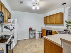 953 S Scott Street 1, Arlington VA 22204