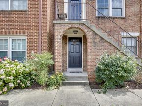 953 S Scott Street 1, Arlington VA 22204