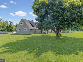 46 Twin Oak Drive, Levittown PA 19056