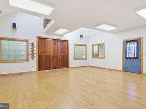 2733 Village Road, Langhorne PA 19047