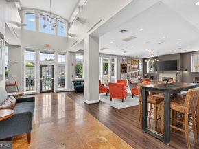 4113 S Four Mile Run Drive 102, Arlington VA 22204
