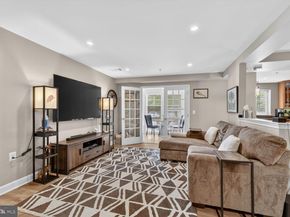 4113 S Four Mile Run Drive 102, Arlington VA 22204
