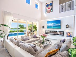 21379 Rockledge Ln, Boca Raton FL 33428