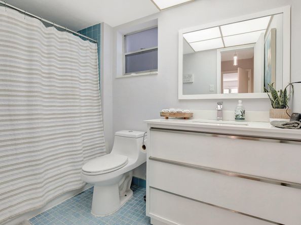 1000 NE 12th Avenue 304, Hallandale Beach FL 33009