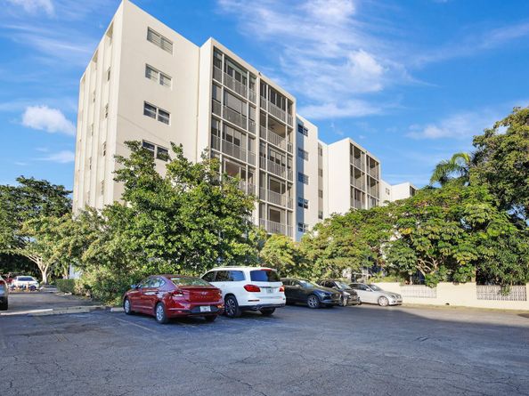 1000 NE 12th Avenue 304, Hallandale Beach FL 33009