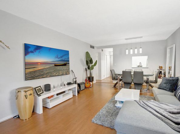 1000 NE 12th Avenue 304, Hallandale Beach FL 33009