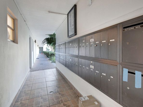 1000 NE 12th Avenue 304, Hallandale Beach FL 33009