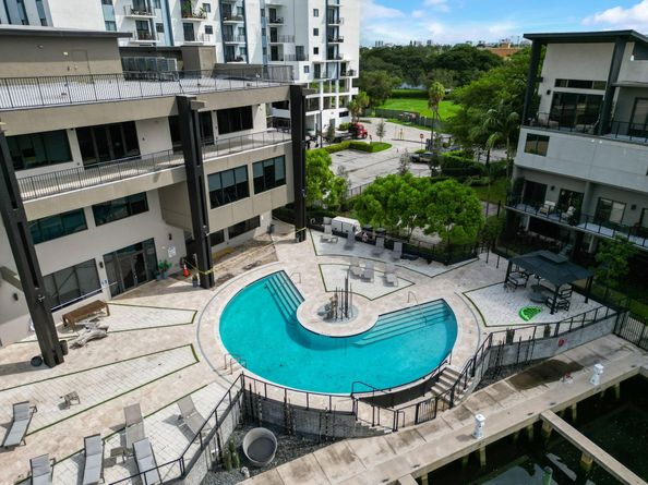 173 SE 1st Cir 173, Pompano Beach FL 33060