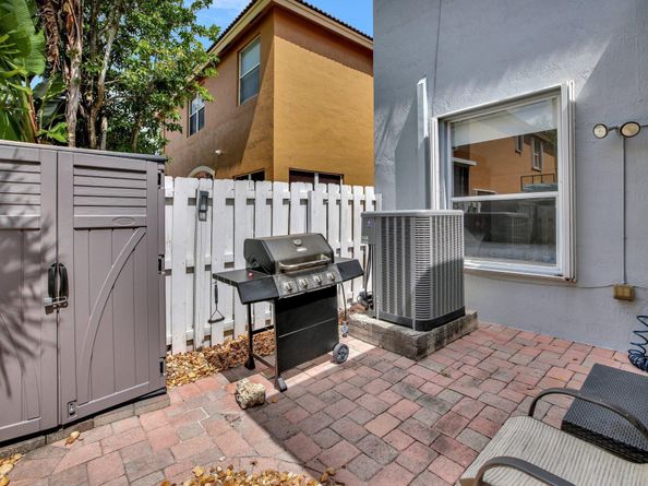 3768 SW 50th Court, Fort Lauderdale FL 33312