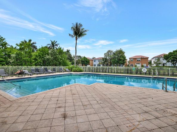 3768 SW 50th Court, Fort Lauderdale FL 33312