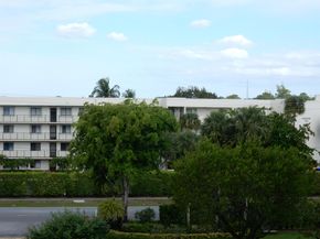 3138 Via Poinciana 416, Lake Worth FL 33467