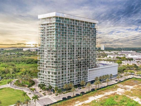 2000 Metropica Way 811, Sunrise FL 33323
