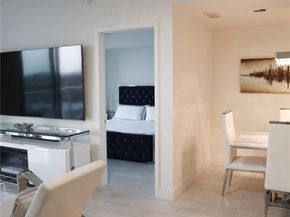 2000 Metropica Way 811, Sunrise FL 33323