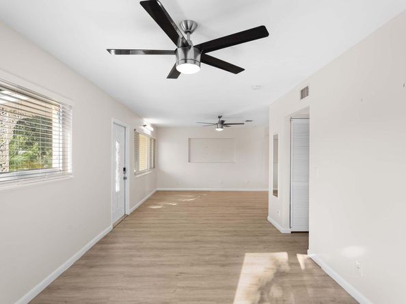 607 W Perry Street, Lantana FL 33462