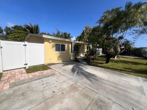 607 W Perry Street, Lantana FL 33462