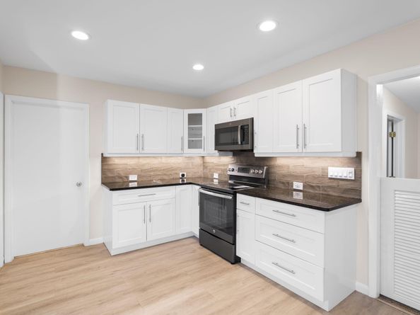 607 W Perry Street, Lantana FL 33462