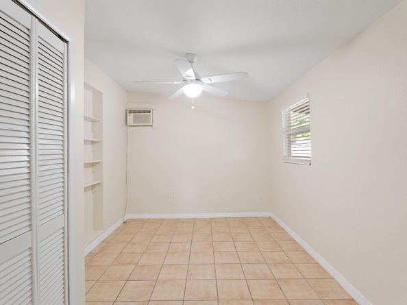 607 W Perry Street, Lantana FL 33462