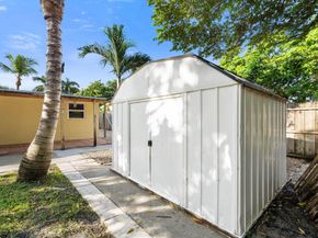 607 W Perry Street, Lantana FL 33462