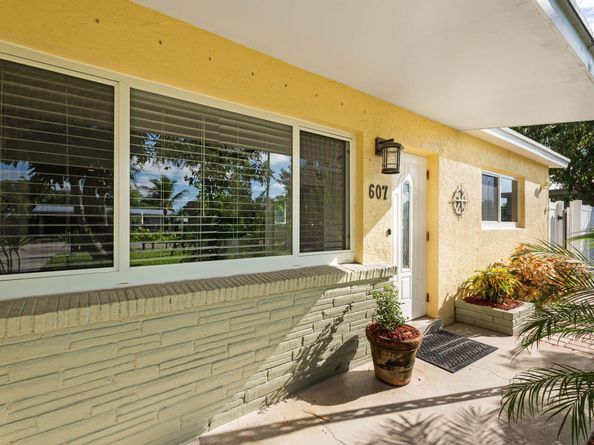 607 W Perry Street, Lantana FL 33462