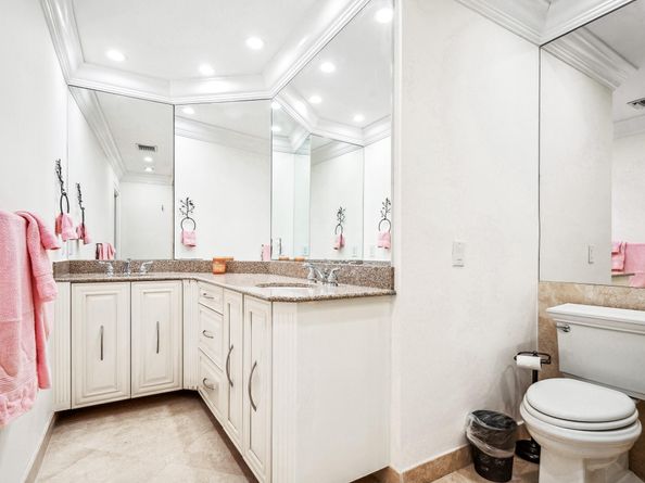 1 Las Olas Circle 1501, Fort Lauderdale FL 33316