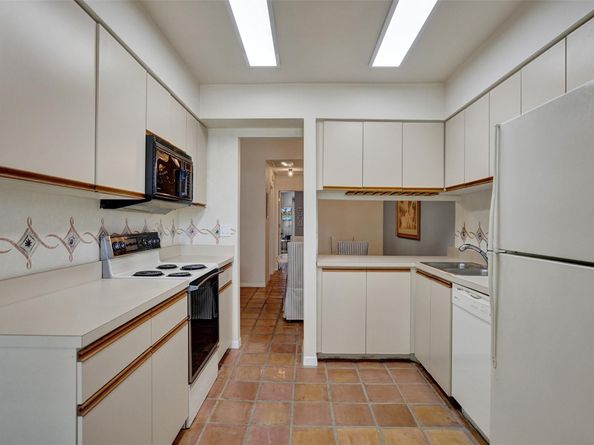 2121 S Ocean Blvd 805, Lauderdale By The Sea FL 33062