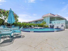 117 Lehane Terrace 201, North Palm Beach FL 33408