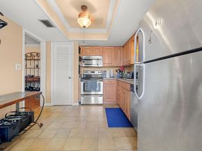 117 Lehane Terrace 201, North Palm Beach FL 33408