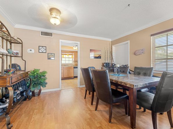 117 Lehane Terrace 201, North Palm Beach FL 33408