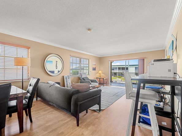 117 Lehane Terrace 201, North Palm Beach FL 33408