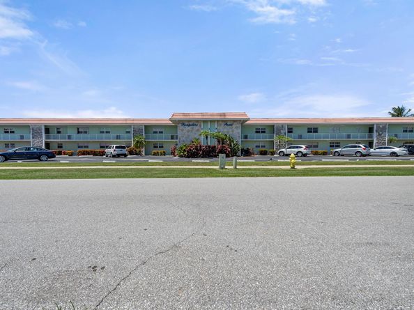 117 Lehane Terrace 201, North Palm Beach FL 33408